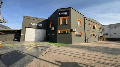 Miska Plastik, otomotiv başta olmak üzere birçok sektöre plastik kalıp ve enjeksiyon üretimi sunar, geniş müşteri ağıyla hizmet verir.